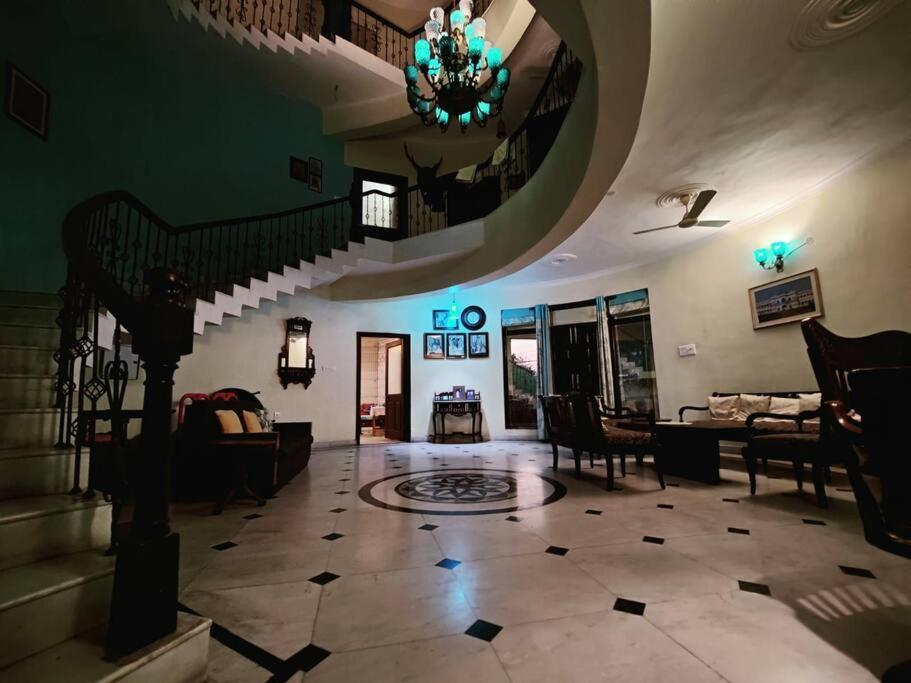Basti House - Boutique Homestay Лакнау Екстериор снимка
