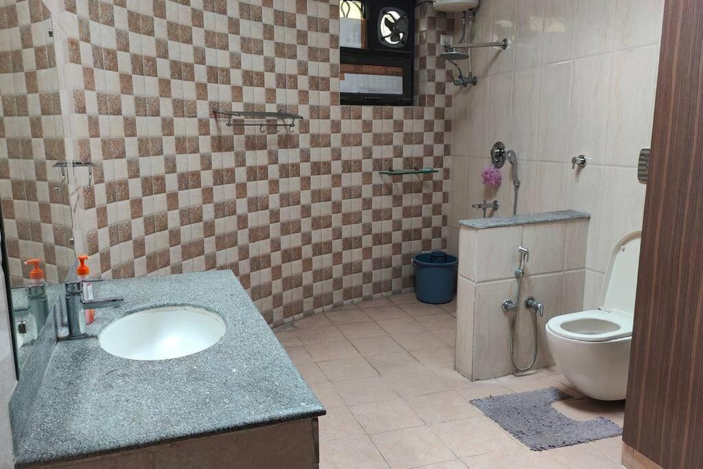 Basti House - Boutique Homestay Лакнау Екстериор снимка