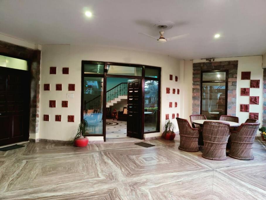 Basti House - Boutique Homestay Лакнау Екстериор снимка