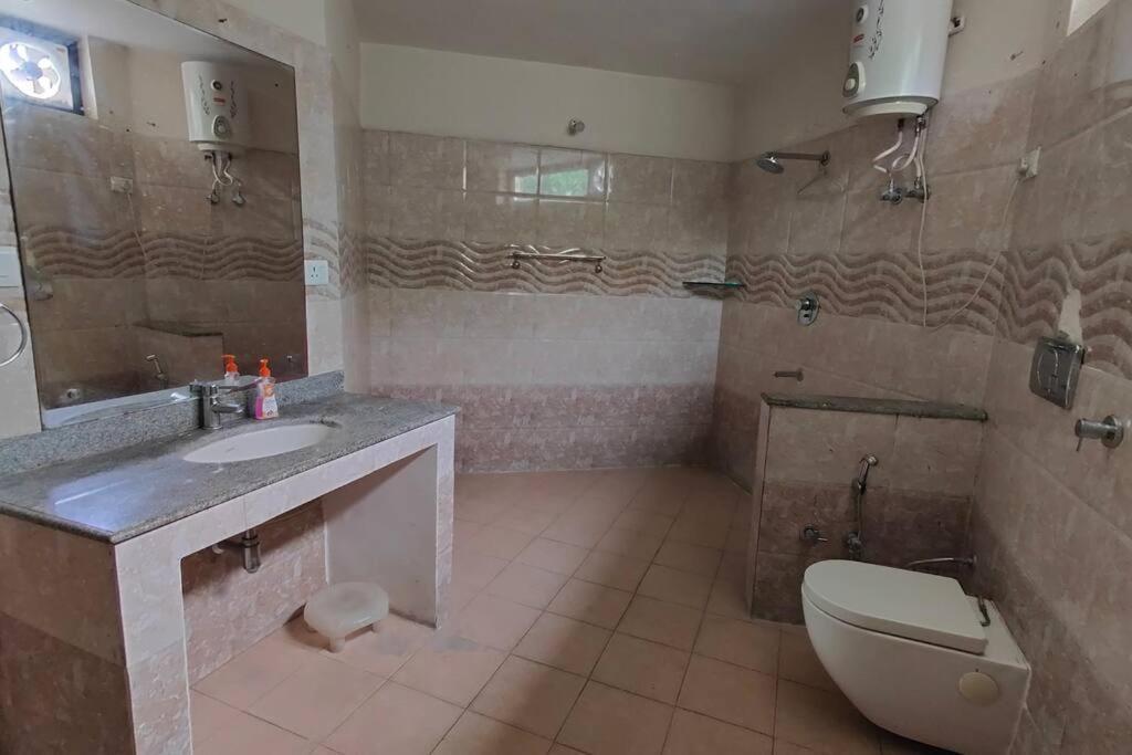 Basti House - Boutique Homestay Лакнау Екстериор снимка