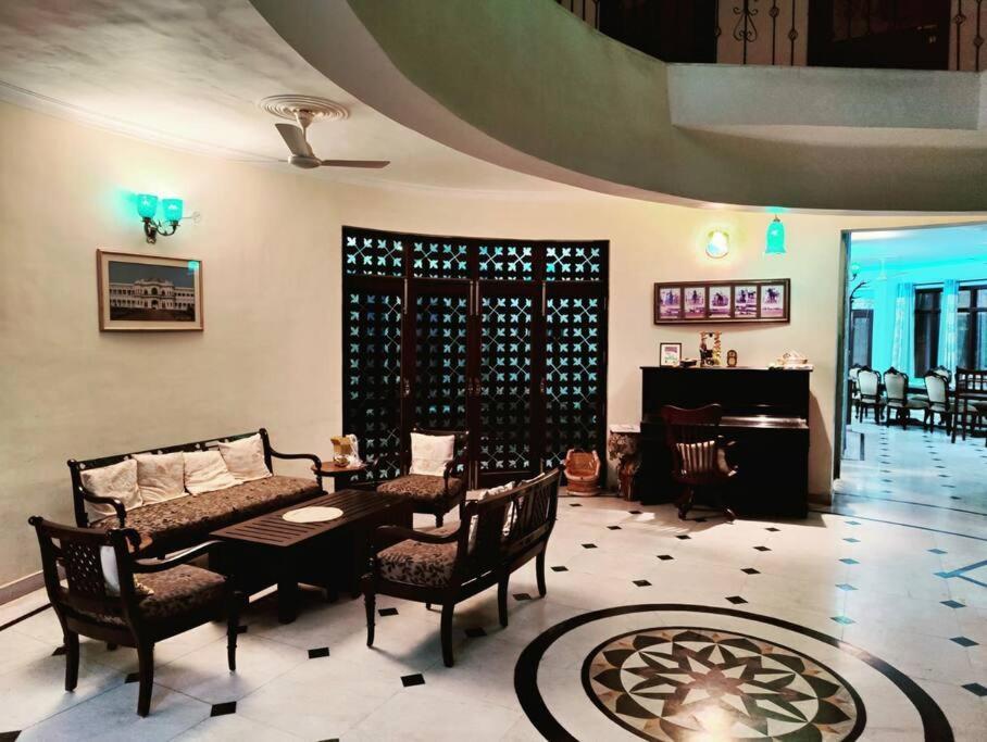 Basti House - Boutique Homestay Лакнау Екстериор снимка