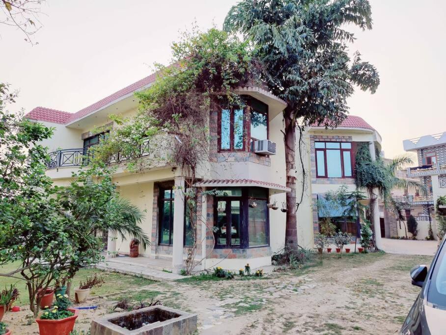 Basti House - Boutique Homestay Лакнау Екстериор снимка
